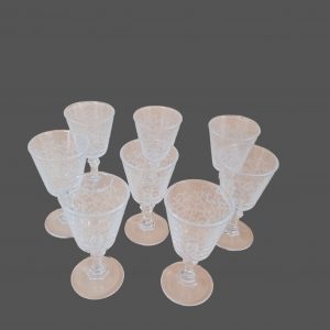 Lot de verres à digestif chinés avec gravure arabesque
