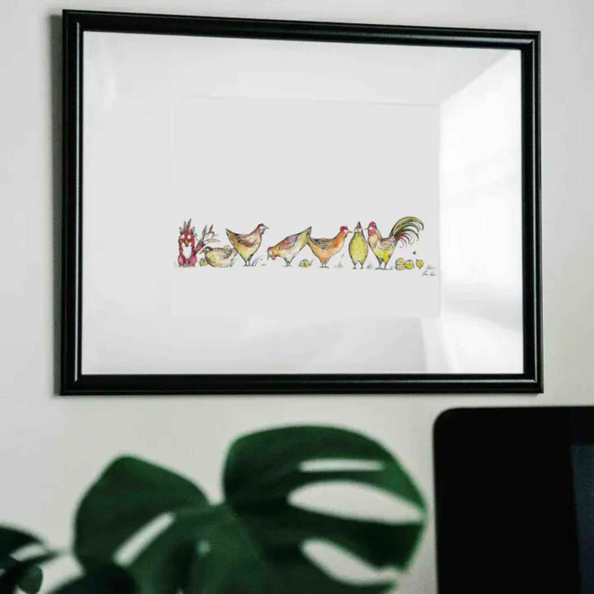 affiche renard en fourrure de poulet encadrée noire