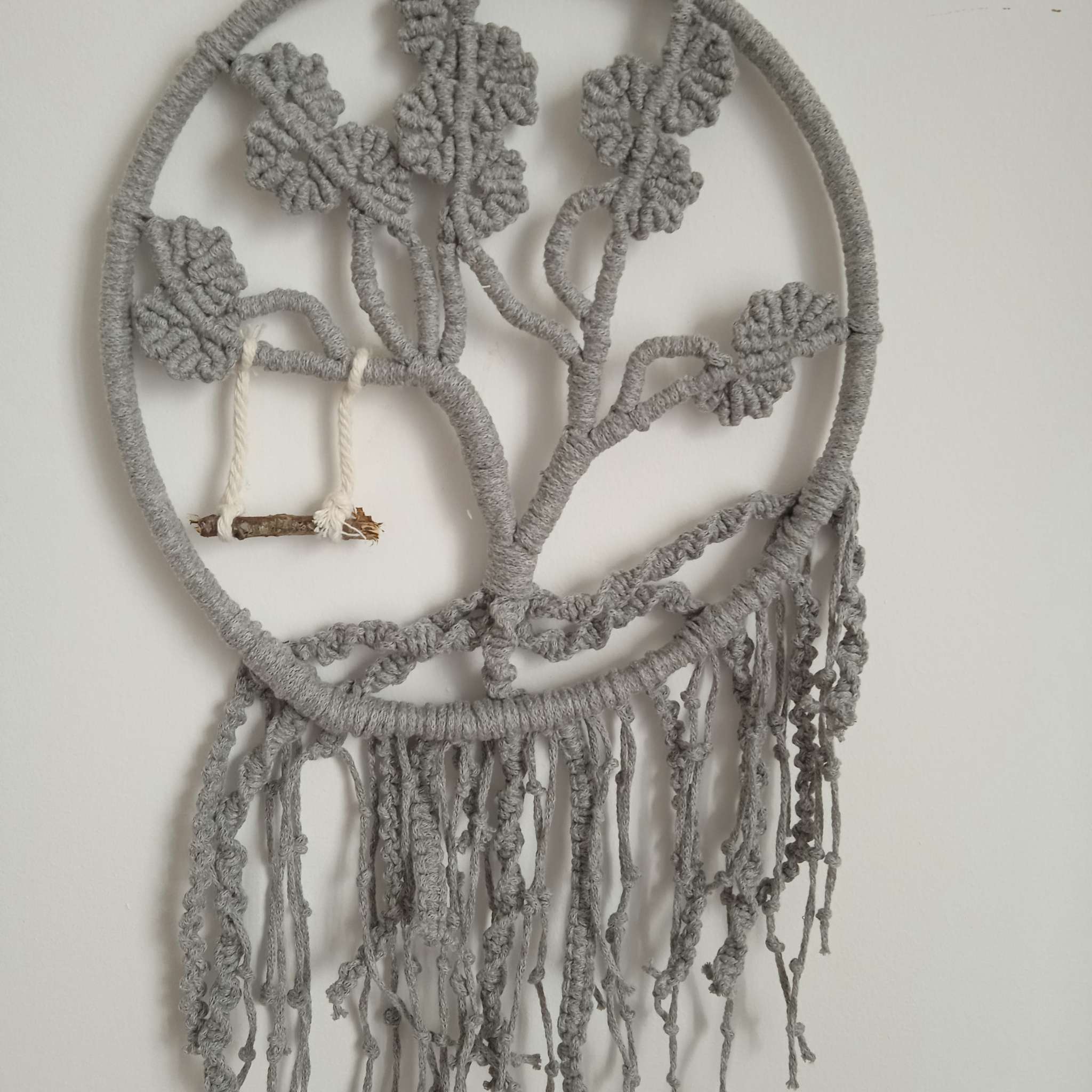 arbre de vie en macramé jpeg Suspension murale en macramé en forme de plume, couleur vert sapin et écru, faite main