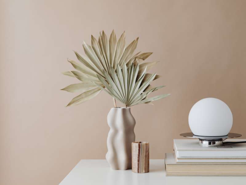 Association de textures naturelles dans une composition décorative en trio