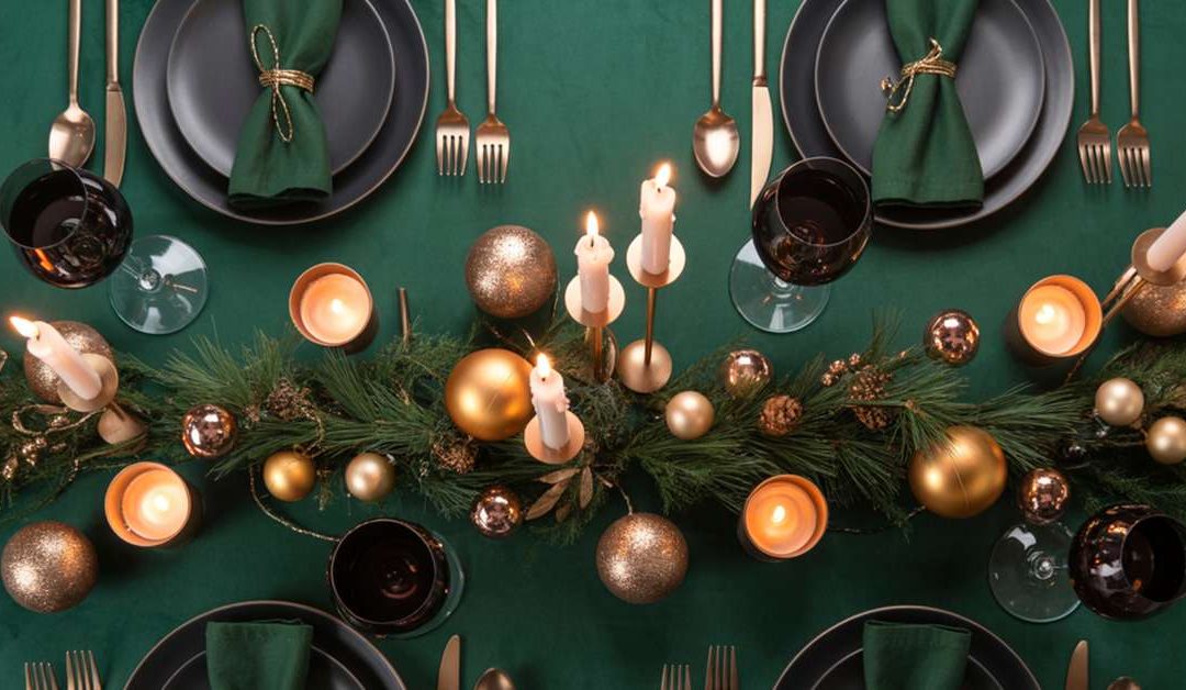 ambiance lumineuse de Noël avec décorations vert sapin