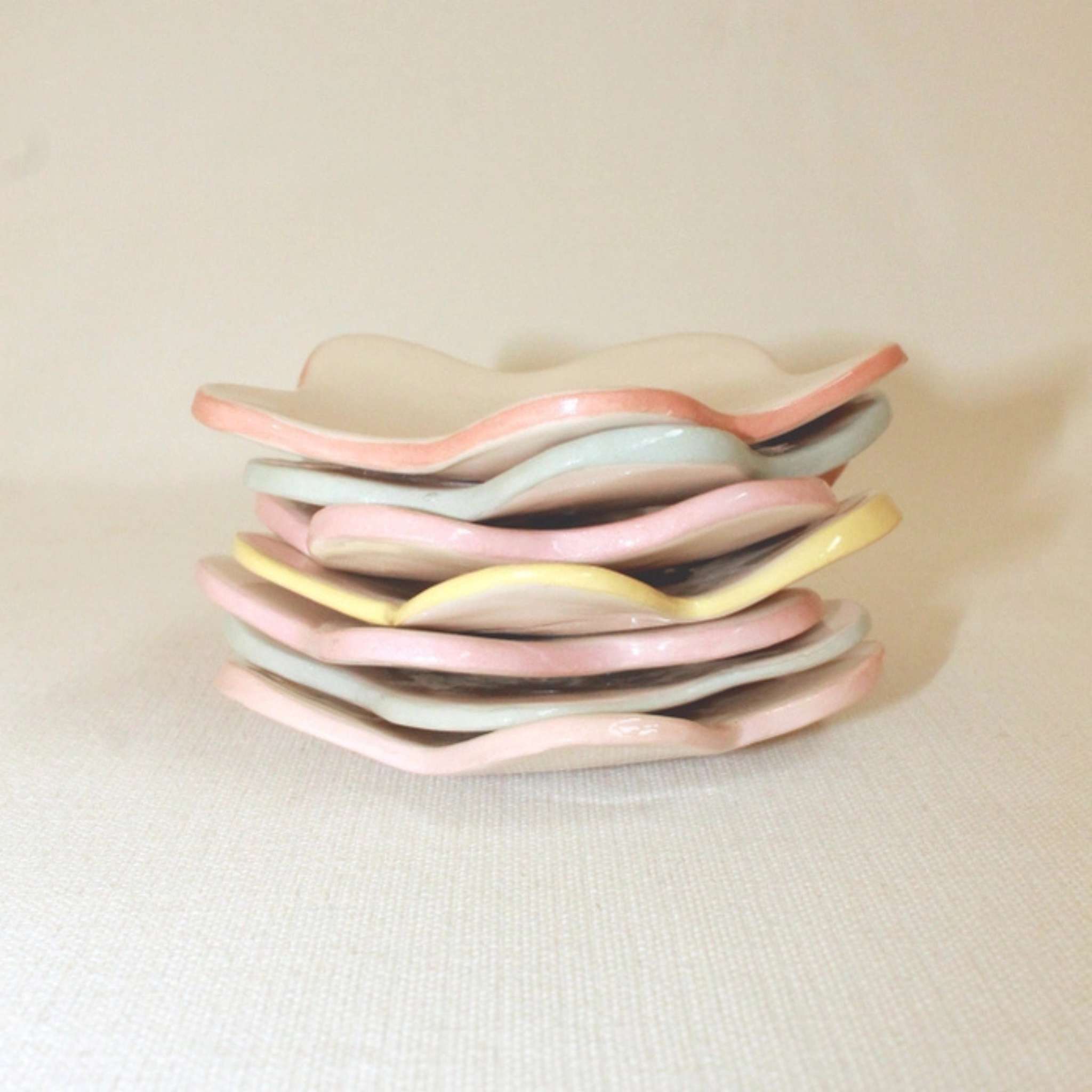 Porte-savon Fleur – Assiette Florale en Céramique Faite à la Main (Bleu) – Image 3