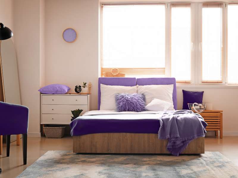 Ambiance intérieure douce avec décoration en lilas grisé pour le printemps 2026