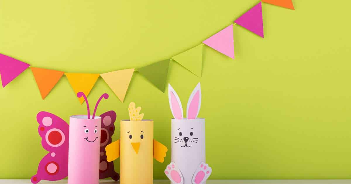 lapin de Pâques bricolage enfant avec rouleau papier toilette