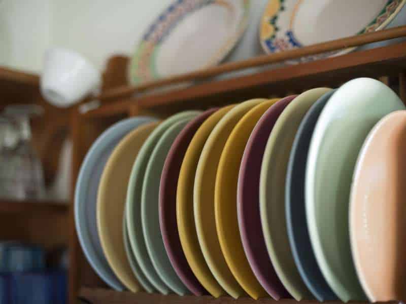 vaisselle pastel étagère cuisine printemps