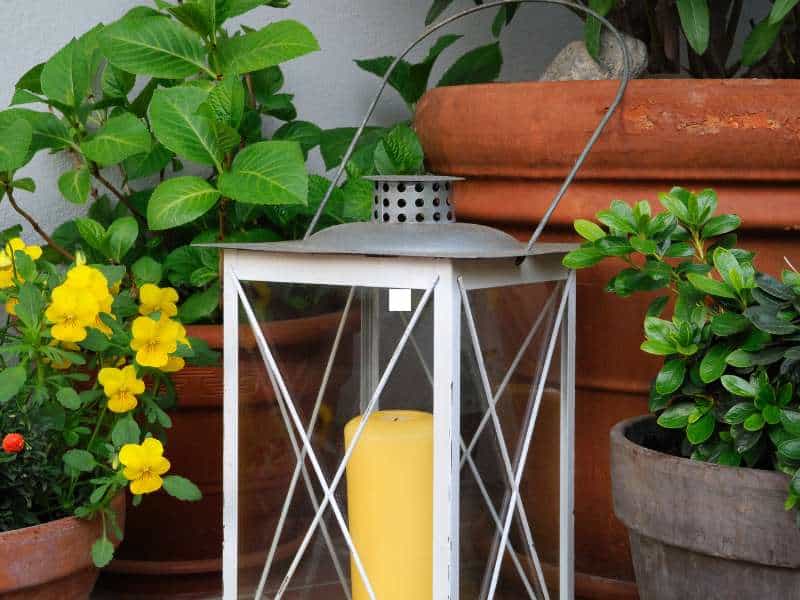 accessoires décoration petit balcon minimaliste